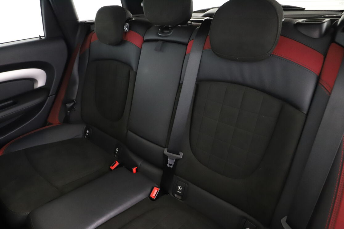 MINI Clubman Cooper SD Finition JCW ALL4 BVA8 — photo 13