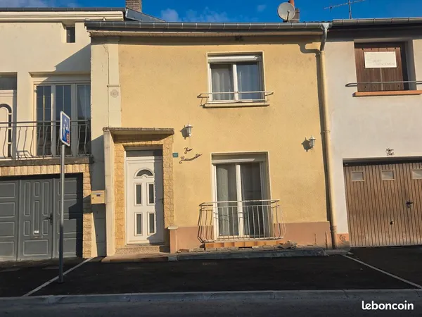 Maison mitoyenne à Lucey