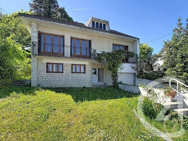 Maison 5 pièces 226 m²