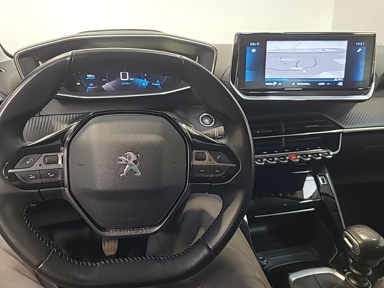 Peugeot 208 puretech 100 s&s bvm6 allure — photo 9