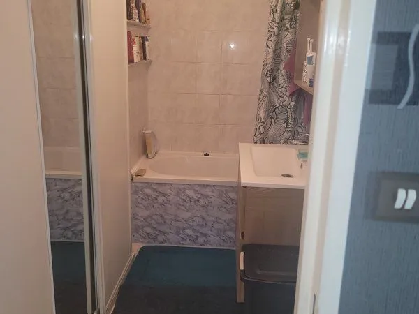 Particulier loue F2 renové