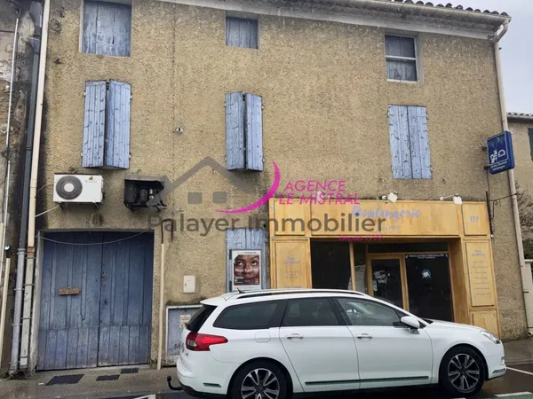EN EXCLUSIVITE : Immeuble de 350 m² à rénover au centre de Sorgues