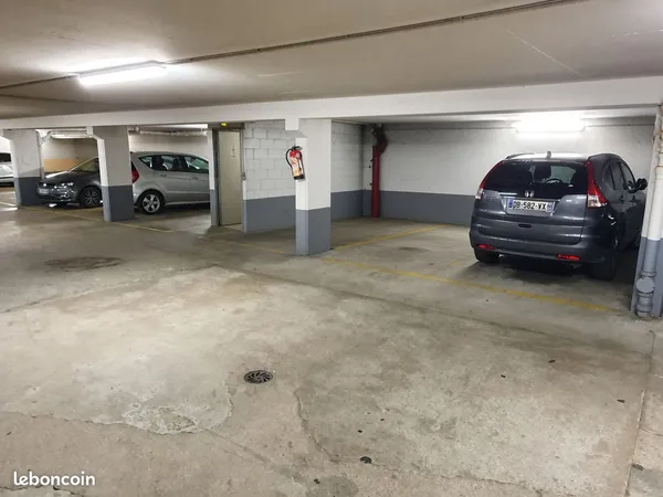 Parking couvert sécurisé - Courbevoie Seine