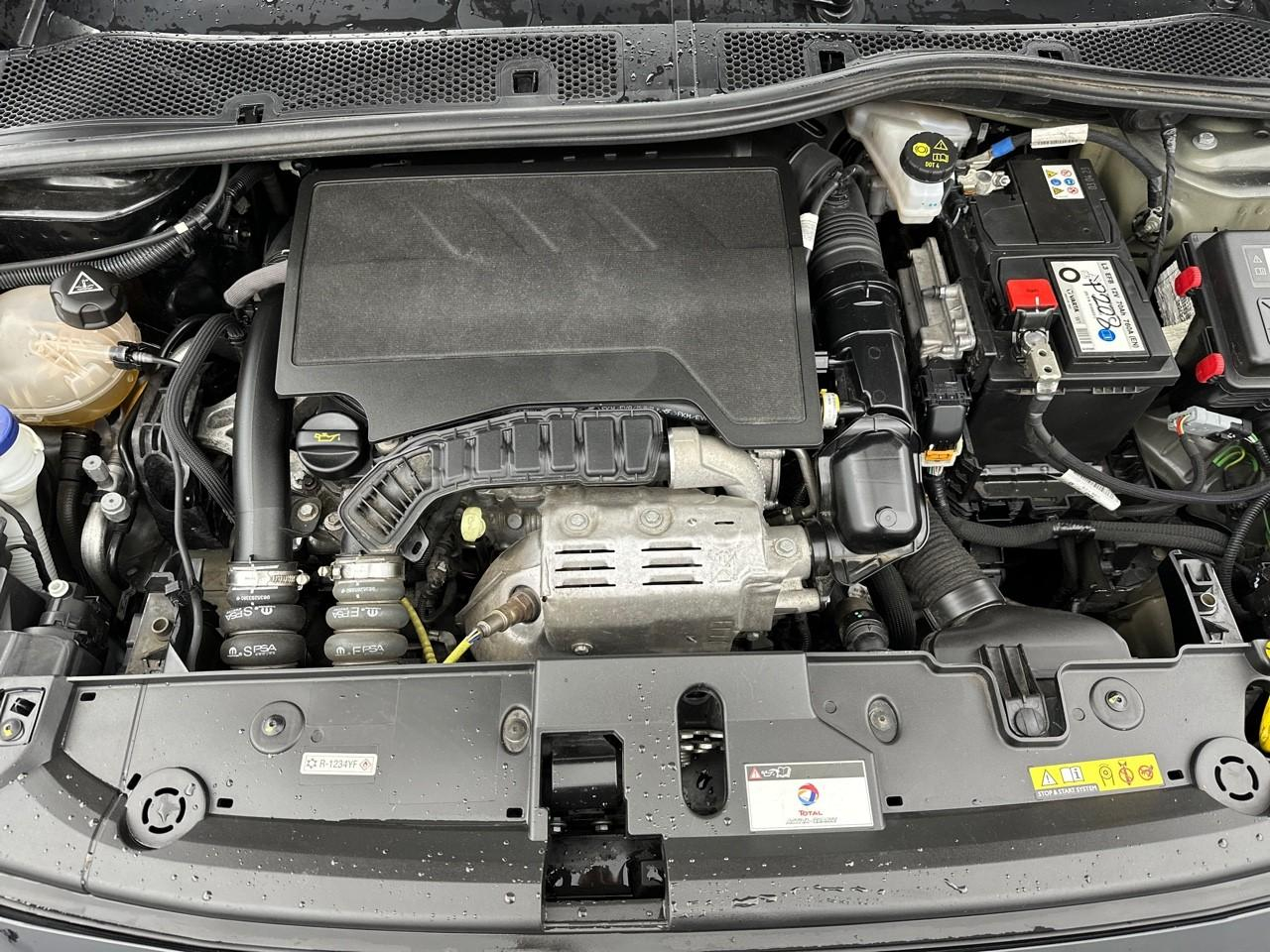 Peugeot 208 puretech 100 s&s bvm6 allure — photo 13