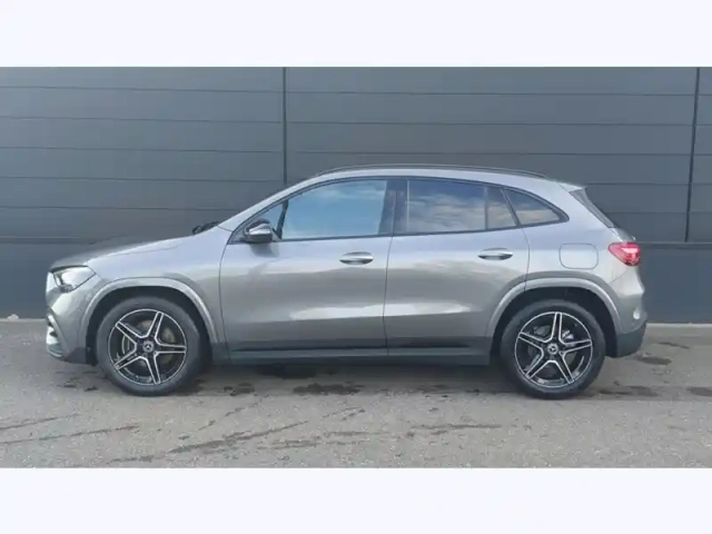 Mercedes Gla 180 d — photo 2