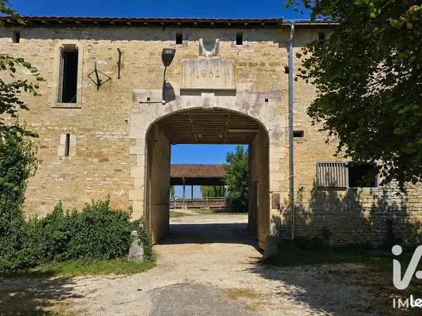 Propriété 3 pièces 83 m²