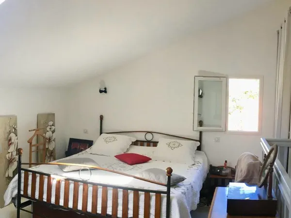 Chambre à louer dans une duplex avec jardin