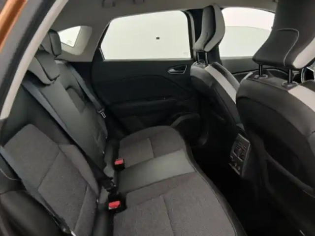 Renault Captur 1.5 blue dci 115ch intens — photo 15