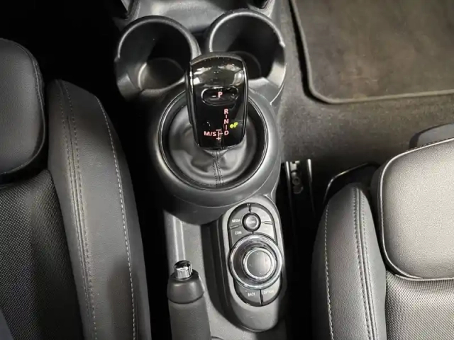 Mini Mini hatch 3 portes cooper 136 ch dkg7 — photo 26