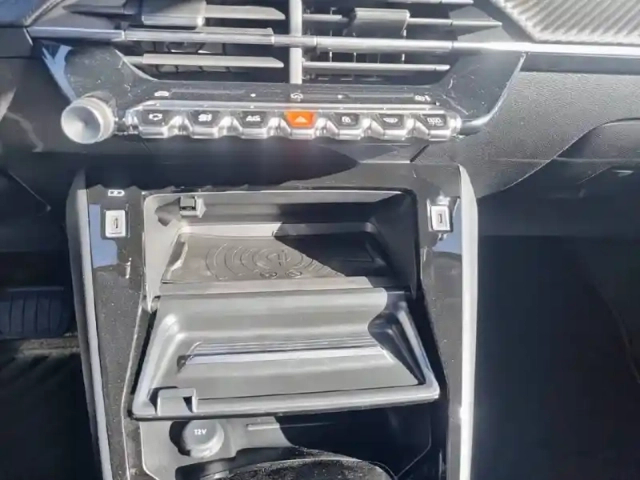 Peugeot 208 electrique 50 kwh 136ch — photo 35