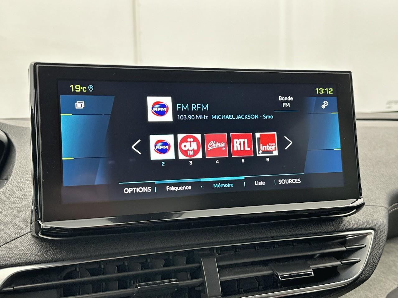 Peugeot 3008 hybrid 225 e-eat8 gt — photo 22