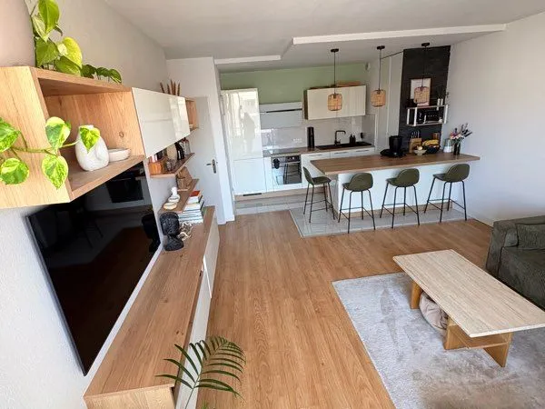 Bordeaux Chartrons / Bassins à Flot - T3 59,40 m² - Dernier étage - Terrasse 12 m² - Parking