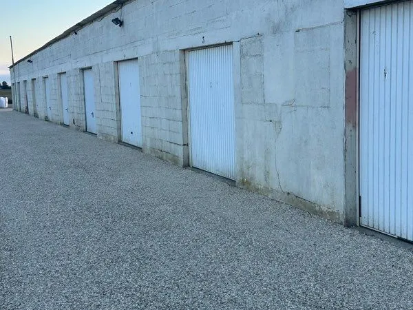 Garage Box 40 m2