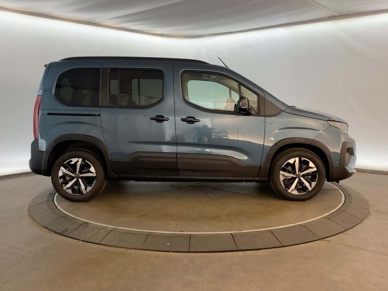 Peugeot Rifter m diesel 130 ch automatique 5pl gt — photo 4