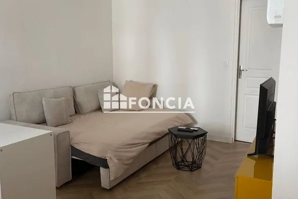 Studio 1 pièce 21 m²