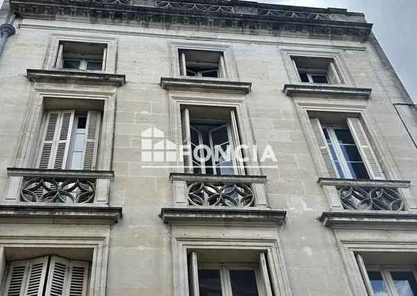 Local commercial 120 m²