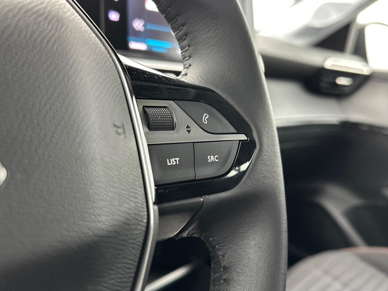 Peugeot 208 electrique 50 kwh 136ch like — photo 18