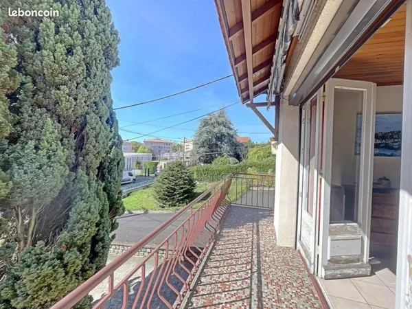 Maison 8 pièces 140 m²