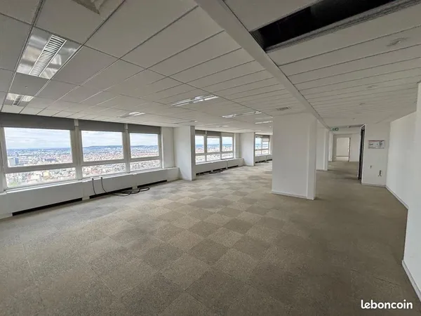 Bureaux 420 m² COURBEVOIE