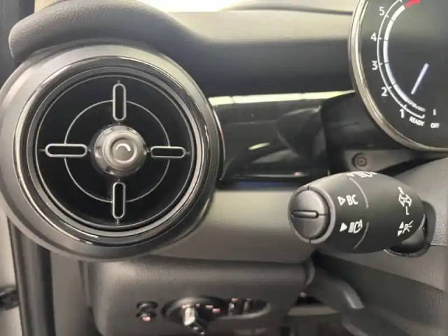 Mini Mini hatch 5 portes cooper 136 ch dkg7 — photo 45