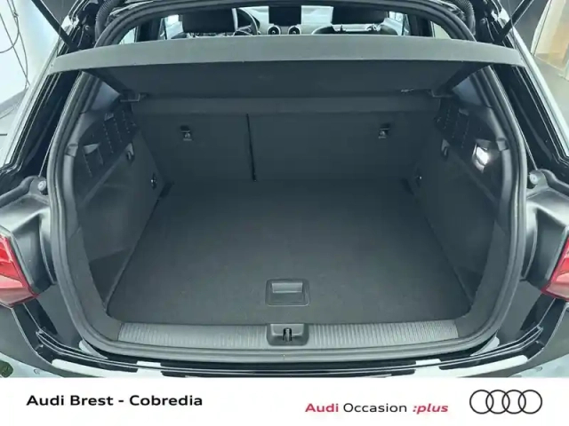 Audi Q2 35 tfsi 150ch s line s tronic 7 — photo 9