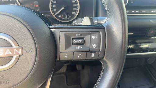 Nissan Qashqai 1.3 DIGT-T 158 MHEV X-Tronic - Premiere Edition – 2023 – 52012 km – Essence – Boîte Automatique — photo 3