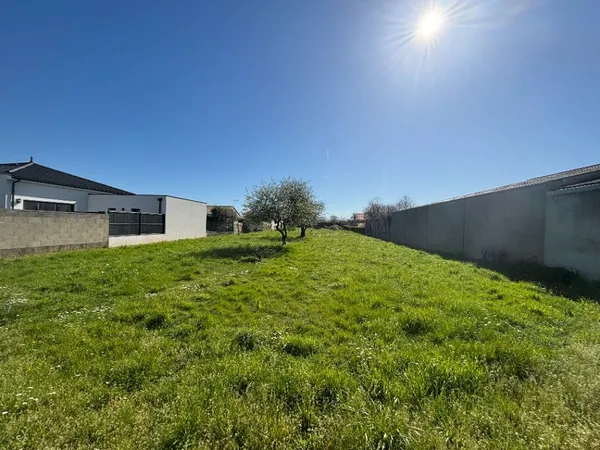 Terrain 670 m²
