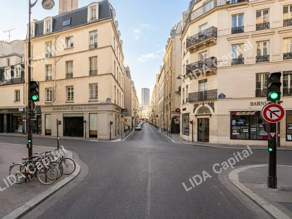 Boutique 3 pièces 238 m²