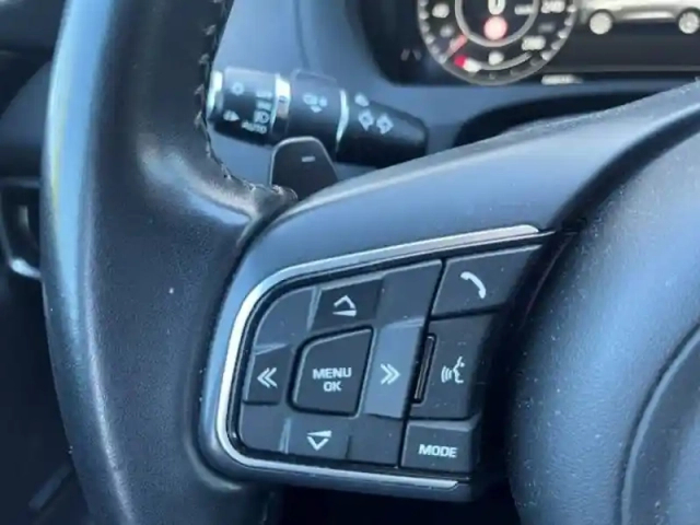 Jaguar F-Pace 2.0 d - 180 ch 2wd bva8 — photo 14