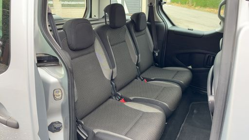 Peugeot Partner Tepee 1.6 BlueHDi 100 - Outdoor – 2018 – 83141 km – Diesel – Boîte Manuelle — photo 19