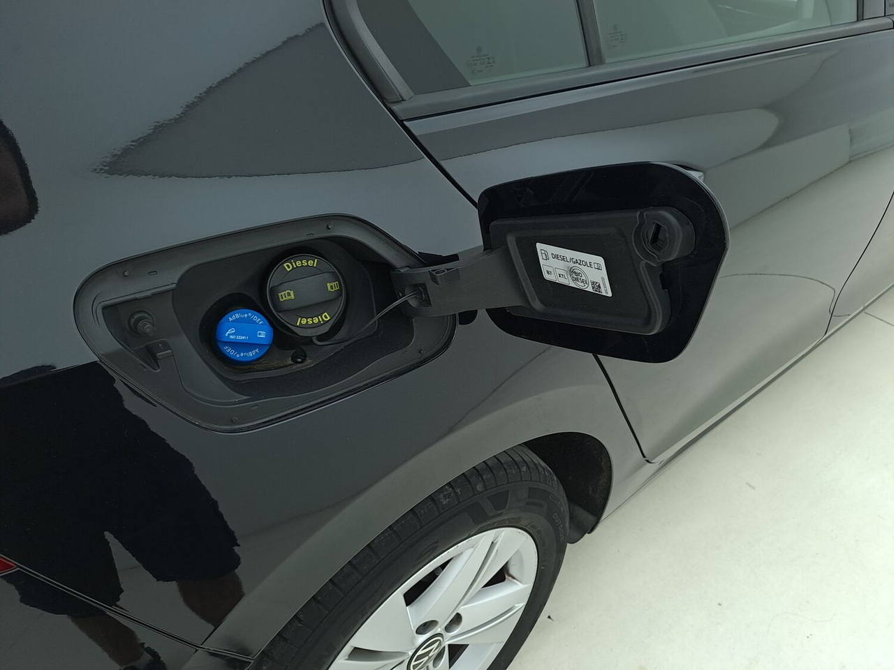 Volkswagen Golf 8 — photo 18
