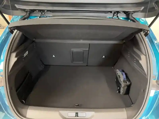Peugeot 308 phev 225 e-eat8 — photo 25
