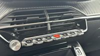 Peugeot 208 e-208 136ch Style — photo 15