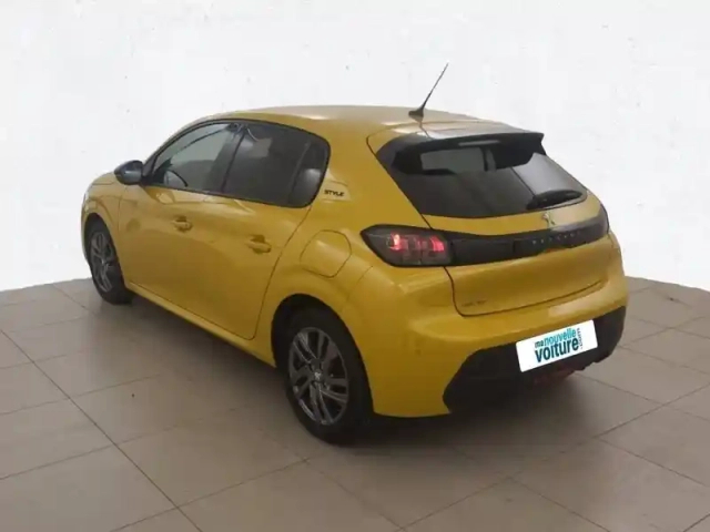 Peugeot 208 puretech 75 s&amp;s bvm5 — photo 5