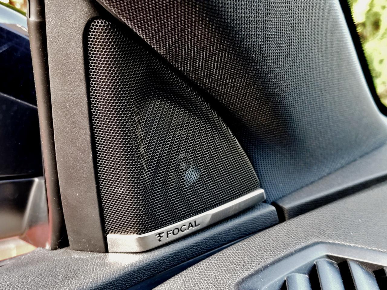 Peugeot 3008 hybrid4 300 e-eat8 gt line — photo 10