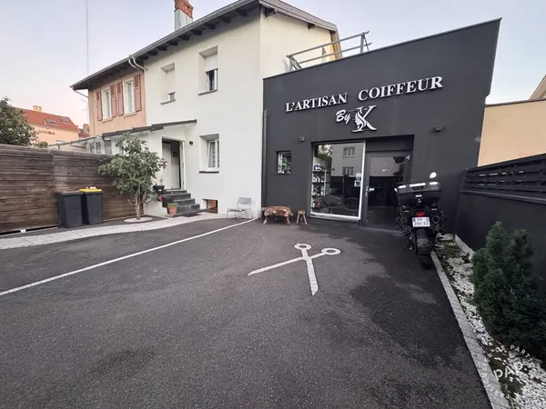 Fonds de commerce 136 m²