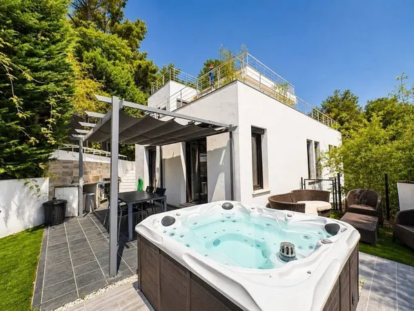 Villa 6 pièces 186 m²