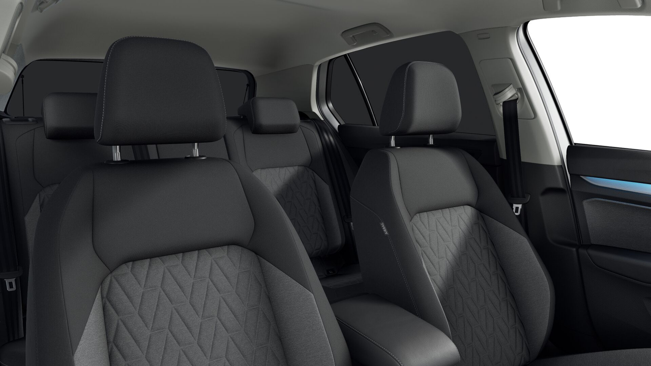 Volkswagen Golf 1.5 eTSI EVO2 116 DSG7 — photo 9