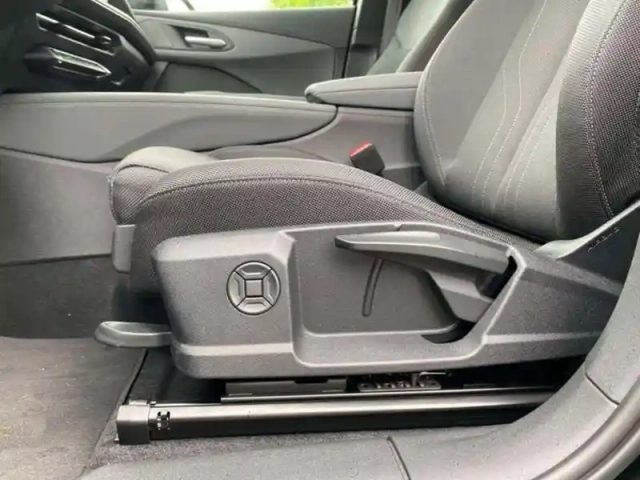 Audi Q3 sb e hybrid 272 ch s tronic 6 — photo 30
