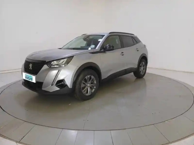Peugeot 2008 puretech 130 s&amp;s eat8 — photo 1