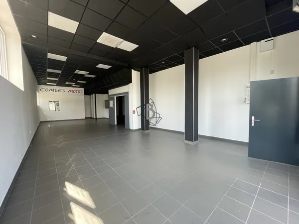 Local commercial - 198m2 - ONET LE CHATEAU