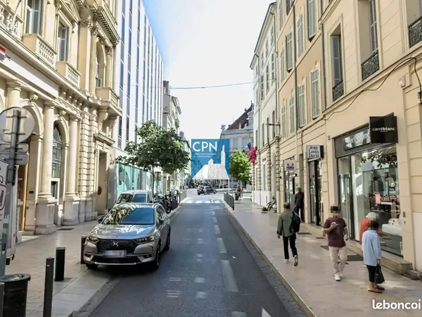 Local - rue Paradis