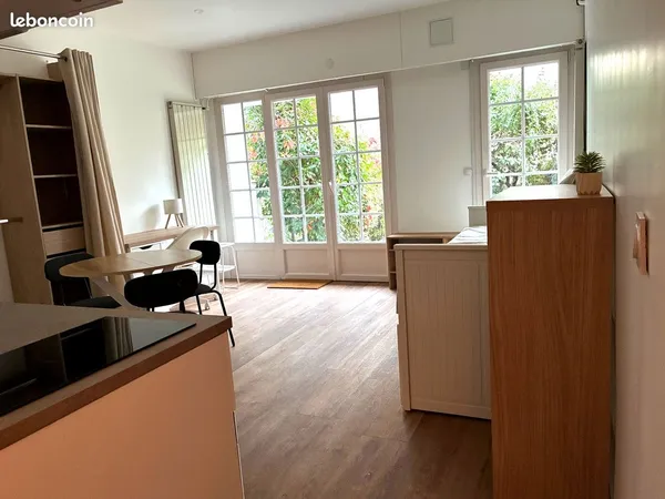Studio meublé avec jardin privatif