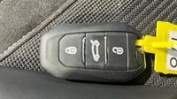 Peugeot 308 PHEV 180ch GT e-EAT8 — photo 16