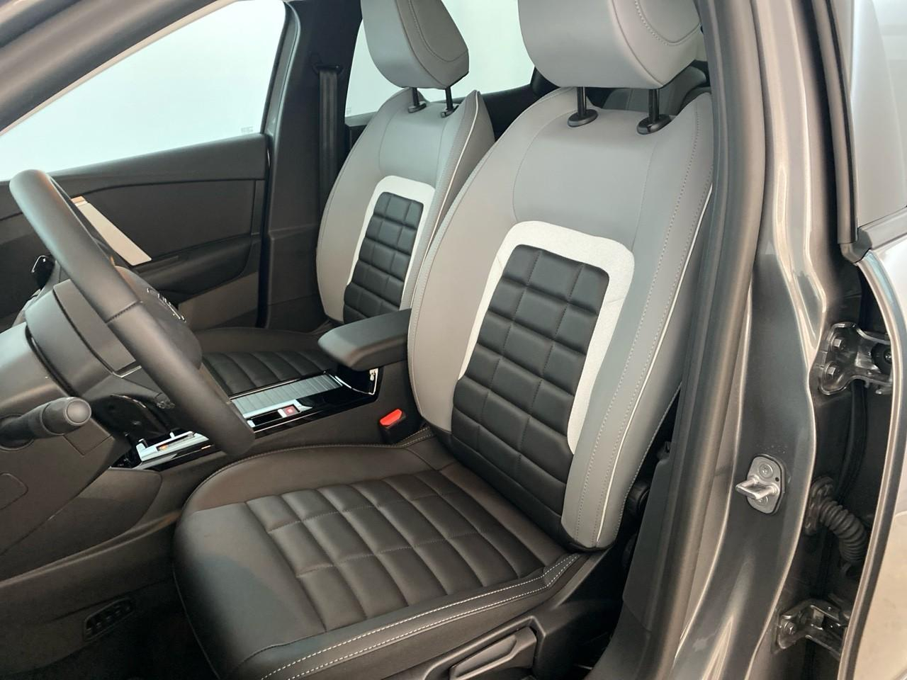 Citroën C4 hybride 145 ch e-dcs6 max — photo 9