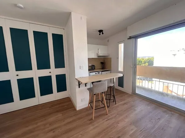 Studio 1 pièce 25 m²