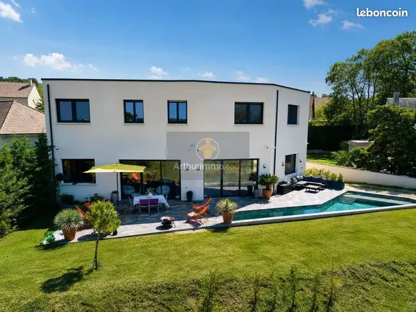 Propriété 8 pièces 410 m²