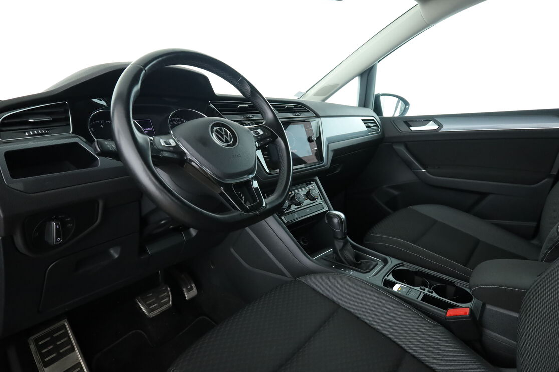 Volkswagen Touran 1.5 TSI EVO Active DSG7 — photo 10