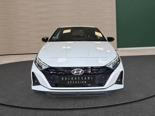 Hyundai I20 1.0 t-gdi 100 dct-7 hybrid 48v — photo 8