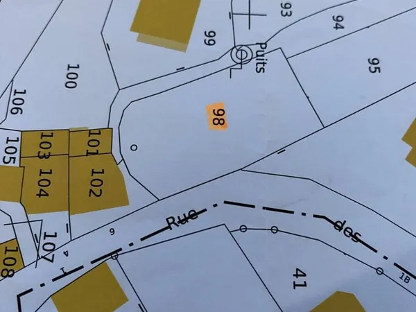 Terrain constructible 607 m²